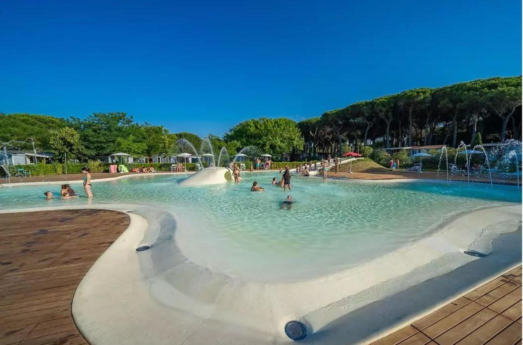 Vacanceselect Mobil Homes - Camping Pineta Sul Mare Camping Village Cesenatico Eksteriør billede