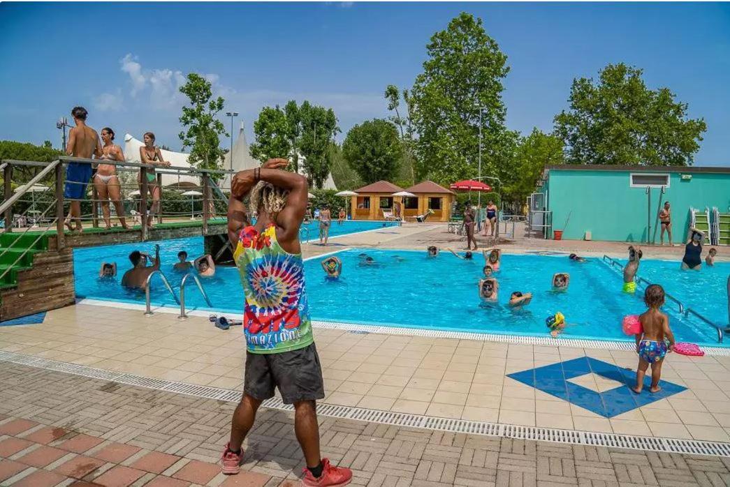 Vacanceselect Mobil Homes - Camping Pineta Sul Mare Camping Village Cesenatico Eksteriør billede